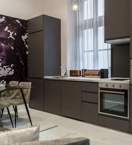 Premium By Hi5-king Street's Luxury בודפשט