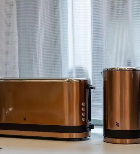 Premium By Hi5-king Street's Luxury