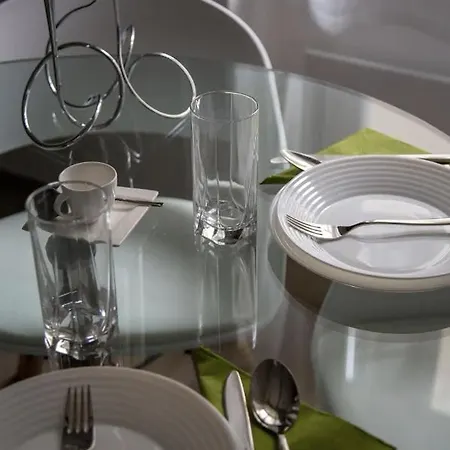 Apartment Premium By Hi5-king Street's Luxury