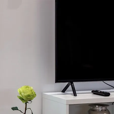Apartment Premium By Hi5-king Street's Luxury